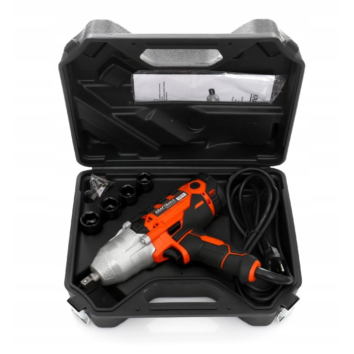 KLUCZ UDAROWY ELEKTRYCZNY 1,2'' 720Nm 4 NASADKI